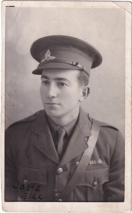 A portrait photo of W.I. (Bill) Hann in uniform